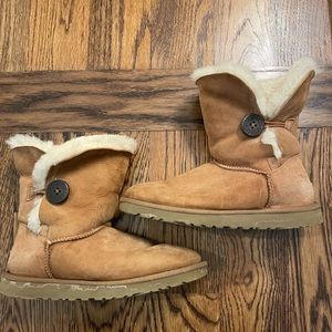 Ugh Bailey Button Boots in Chestnut